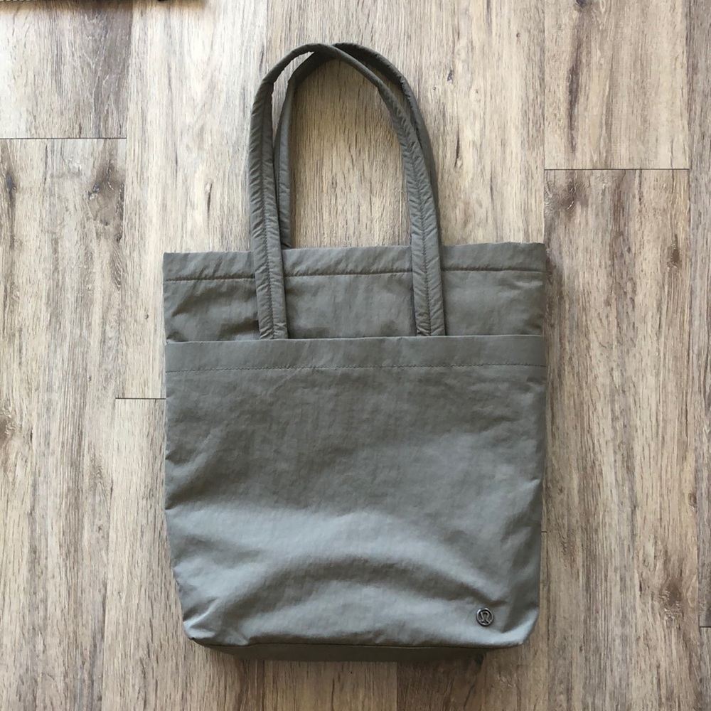 Lululemon On My Level Tote Bag